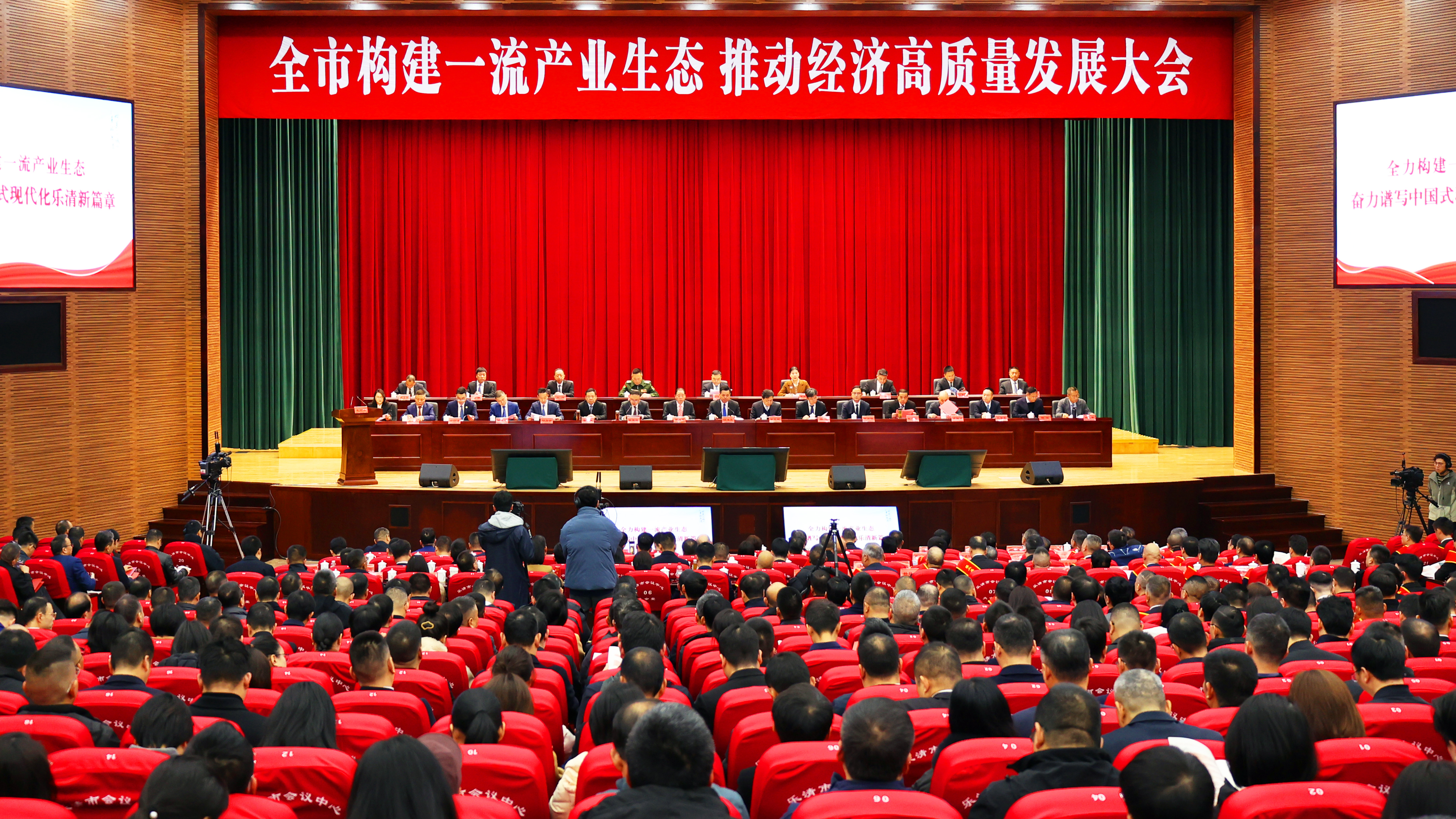 开门捷报！抖圈获多项“热辣滚烫”大奖